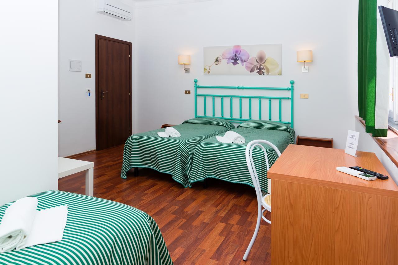 Affittacamere Orchidea Ancona Exterior photo